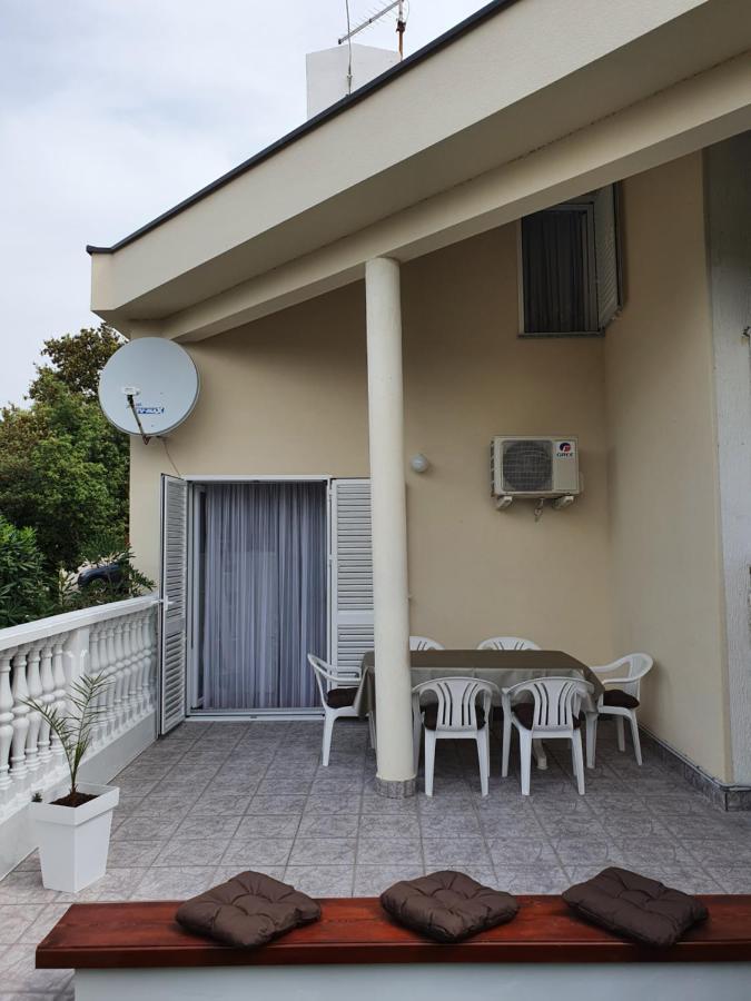 Apartment Tinateo, Gajac Novalja Εξωτερικό φωτογραφία